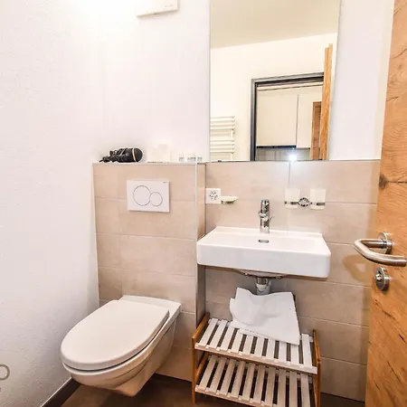 Haus Camillo Appartement-fewo 4-bettwohnung Nr- 5 By Interhome Saas-Fee
